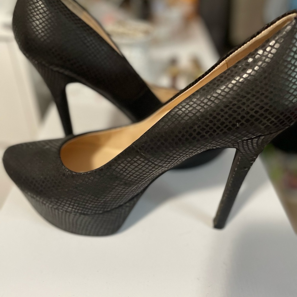 JESSICA SIMPSON BLACK RUMBA SNAKE SKIN HIGH HEEL: SIZE 11